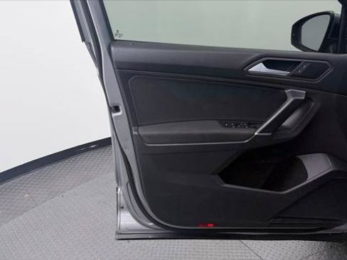 Used 2020 Volkswagen Tiguan S w/ 3rd Row Seat Package AWD/4WD image 11