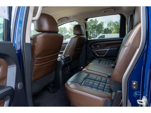 Used 2017 Nissan Titan Platinum Reserve w/ Off-Road Package image 12