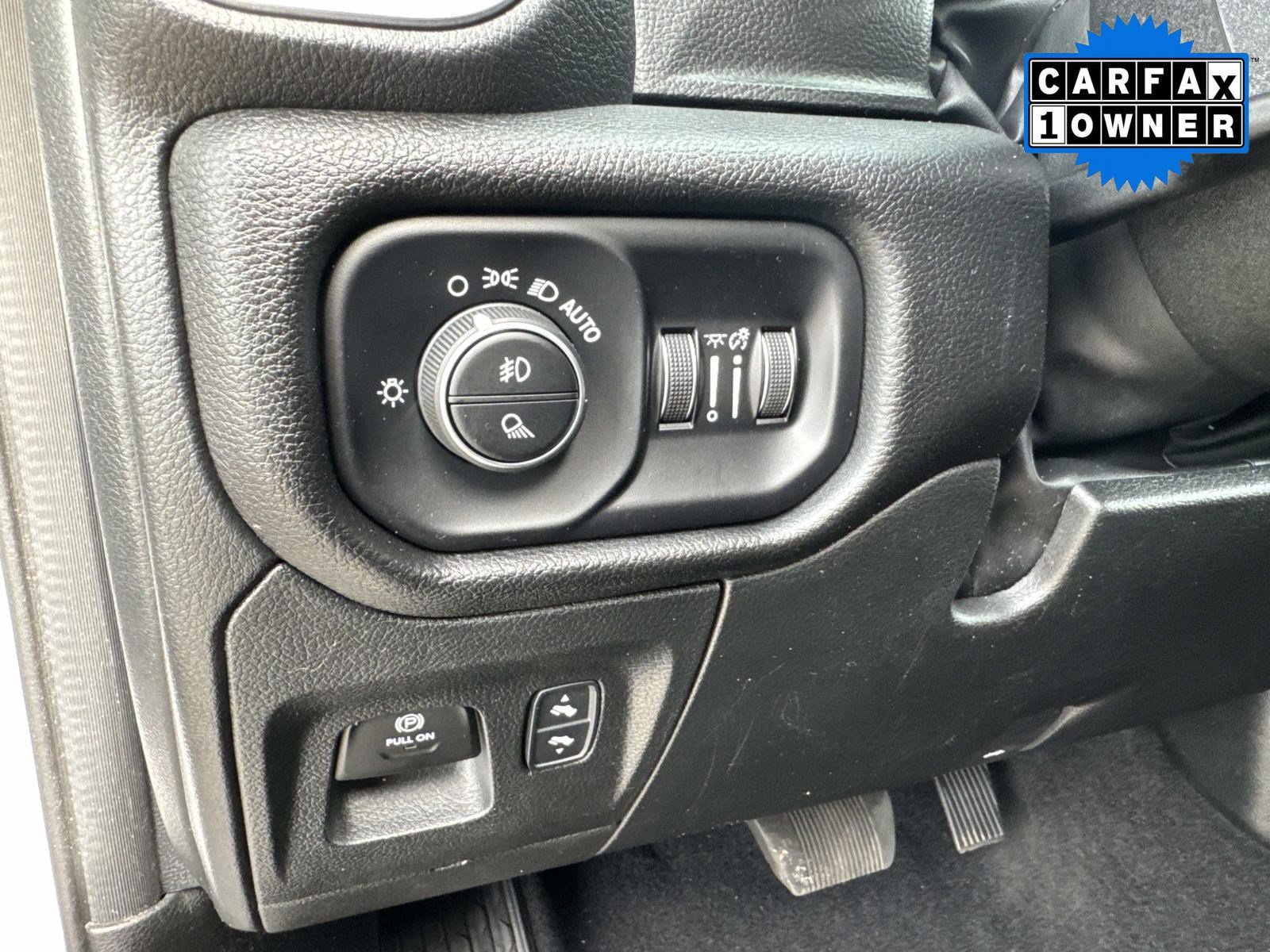 Used 2025 RAM 1500 Big Horn AWD/4WD image 39