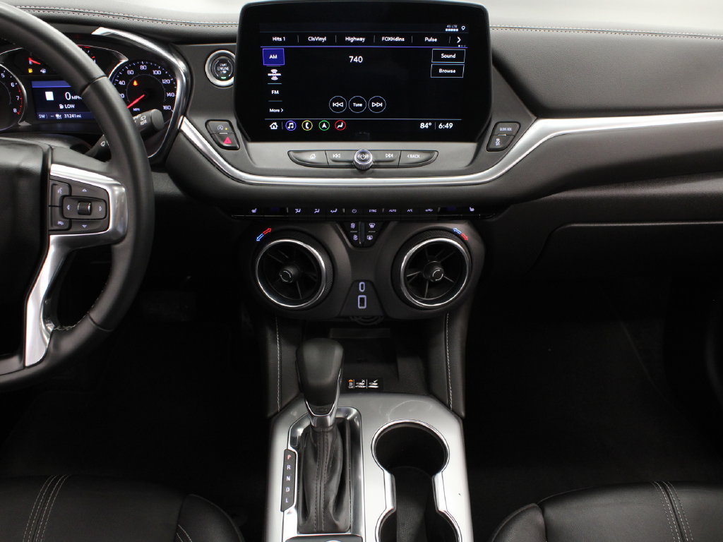 Used 2024 Chevrolet Blazer LT w/ Sound & Technology Package FWD image 25