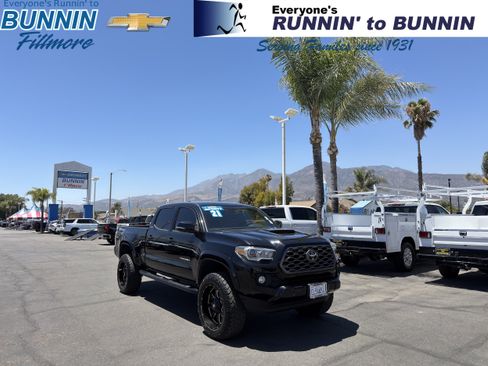 Used 2021 Toyota Tacoma TRD Sport w/ Technology Package RWD image 1