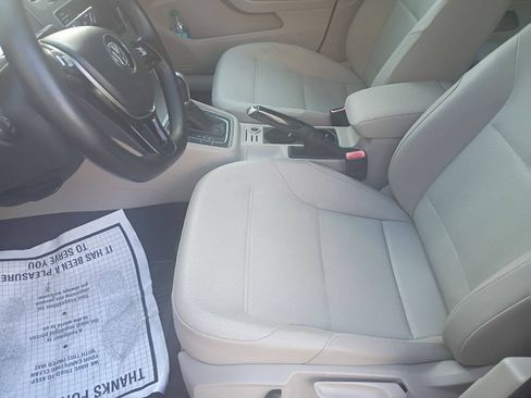 Used 2015 Volkswagen Golf TDI S FWD image 13