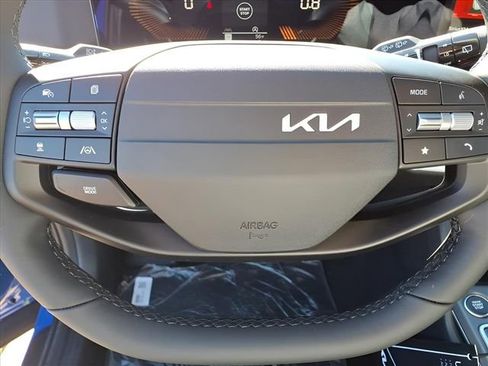New 2026 Kia Sportage EX w/ EX Panorama Roof Package FWD image 14