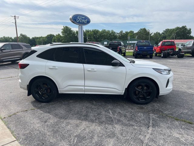 Used 2023 Ford Escape ST-Line w/ Equipment Group 301A FWD image 4