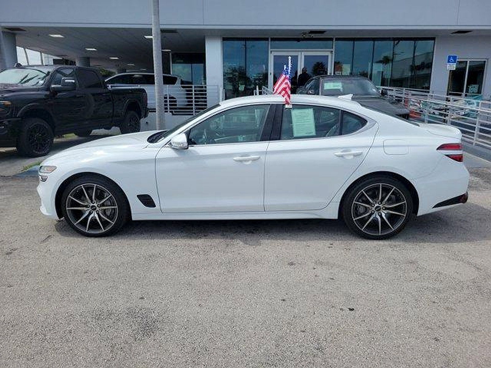 Used 2025 Genesis G70 2.5T RWD image 4