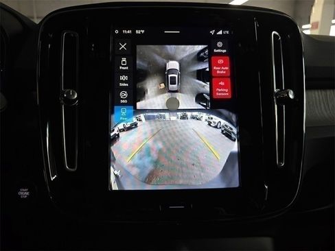 New 2026 Volvo XC40 B5 Ultra w/ Climate Package image 30