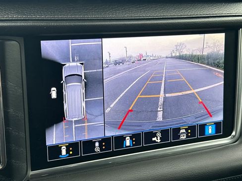 Used 2021 GMC Yukon Denali image 22