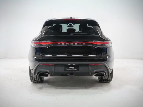 Certified 2026 Porsche Macan AWD/4WD image 11