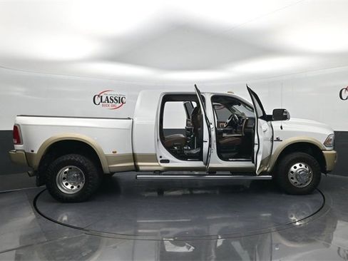 Used 2015 RAM 3500 Laramie Longhorn image 29