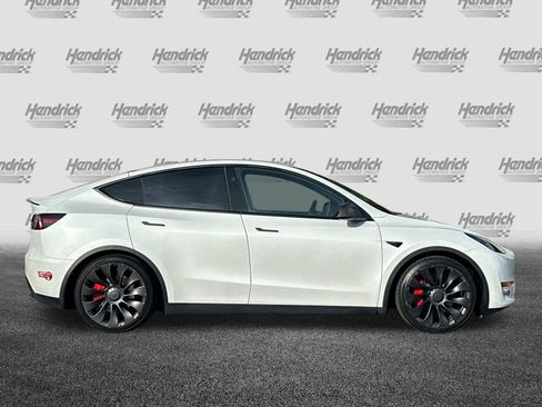 Used 2023 Tesla Model Y Performance image 3