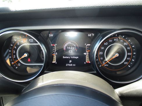 Used 2023 Jeep Wrangler Unlimited Sport w/ Sun And Sound Package AWD/4WD image 18
