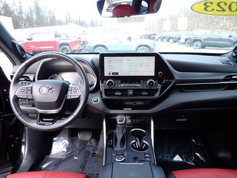 Certified 2023 Toyota Highlander XSE image 20