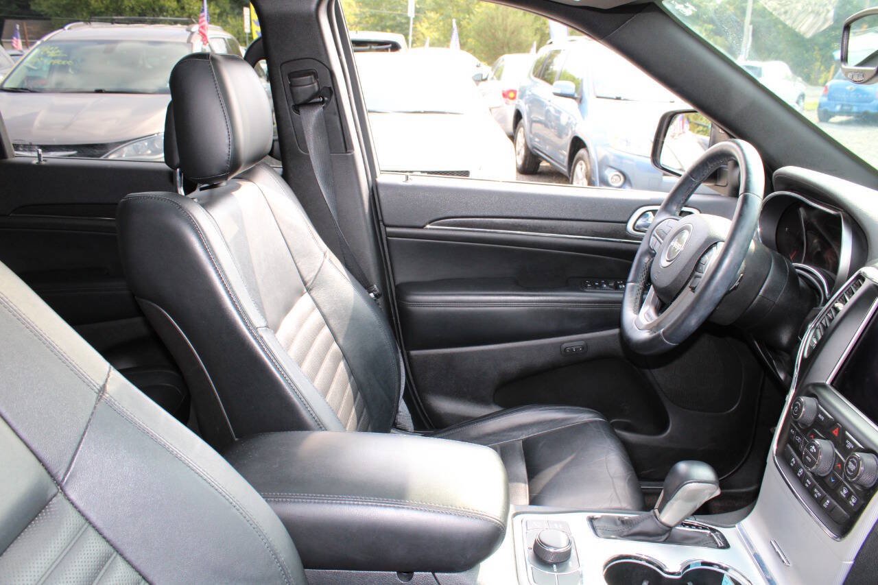Used 2018 Jeep Grand Cherokee Limited AWD/4WD image 11