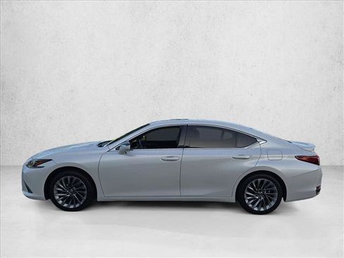 Used 2024 Lexus ES 300h Ultra Luxury FWD image 9