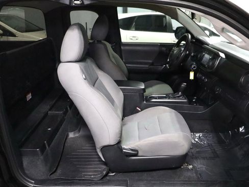 Used 2019 Toyota Tacoma SR image 14