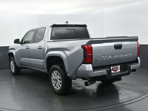 Used 2024 Toyota Tacoma SR5 w/ SR5 Upgrade Package image 4