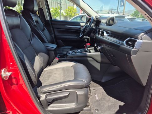 Used 2018 MAZDA CX-5 Touring w/ Preferred Equipment Package FWD image 31