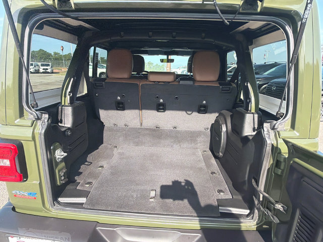 Used 2021 Jeep Wrangler Unlimited Sahara w/ Cold Weather Group AWD/4WD image 18