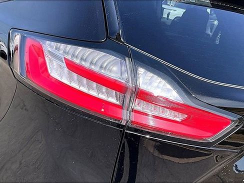 Used 2023 Ford Edge ST image 30