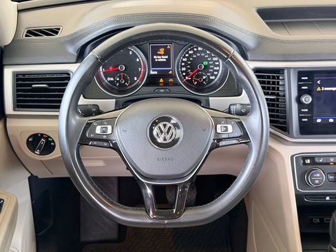Used 2019 Volkswagen Atlas SE w/ Towing Package FWD image 16