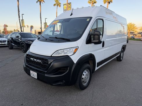 Used 2023 RAM ProMaster 2500 image 9