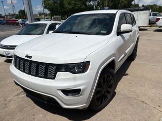 Used 2019 Jeep Grand Cherokee Altitude AWD/4WD video 1