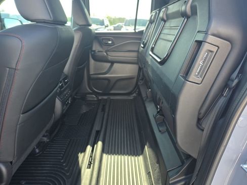 Used 2025 Honda Ridgeline Black Edition image 46