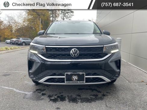 Used 2024 Volkswagen Taos SE image 14
