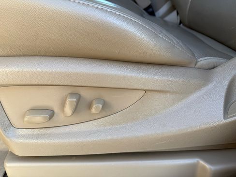 Used 2019 Chevrolet Suburban Premier image 13