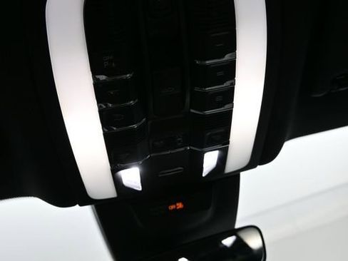 New 2025 Porsche Macan S image 20