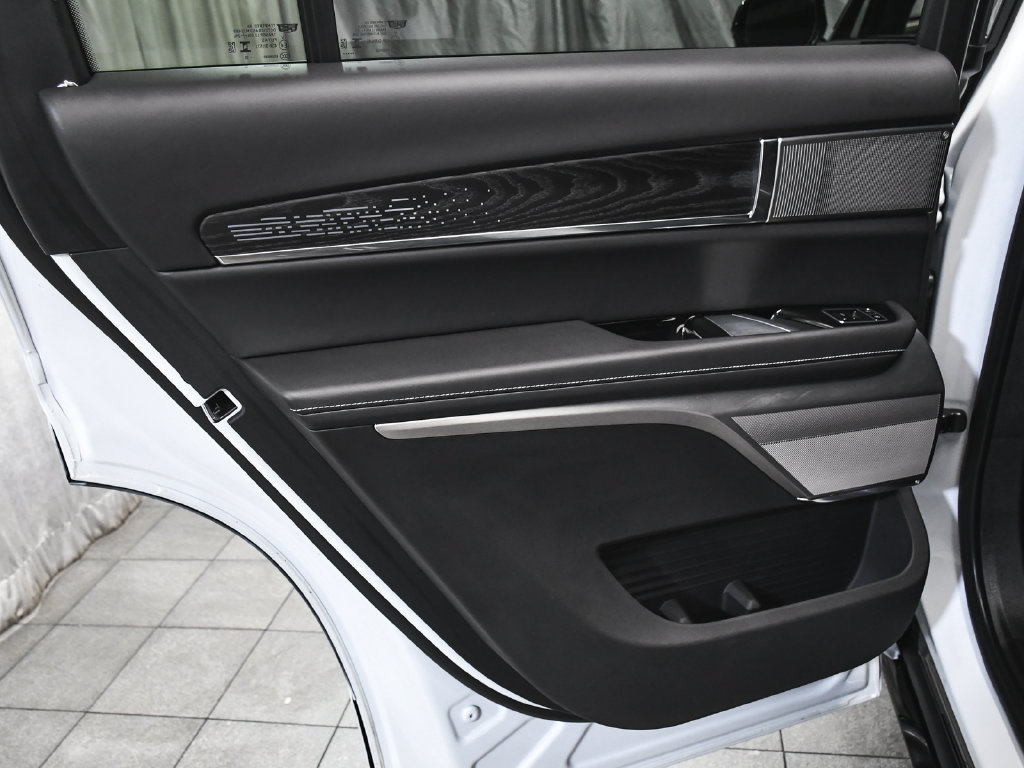 Used 2026 Cadillac Vistiq Platinum w/ LPO, Floor Liner Package AWD/4WD image 13