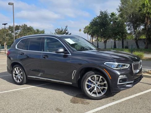 Used 2020 BMW X5 xDrive50i w/ Executive Package AWD/4WD image 13