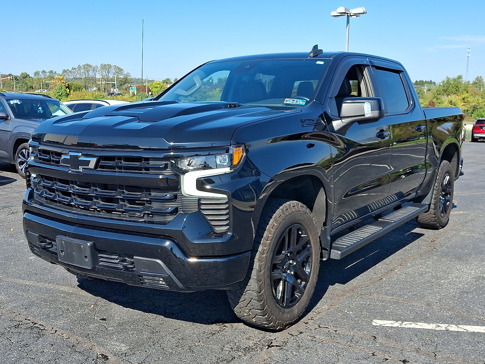 Certified 2023 Chevrolet Silverado 1500 LT Trail Boss w/ LT Trail Boss Premium Package AWD/4WD image 3
