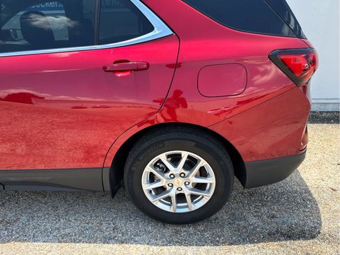 Used 2023 Chevrolet Equinox LT FWD image 19
