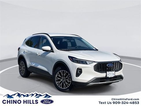 New 2025 Ford Escape SE image 1