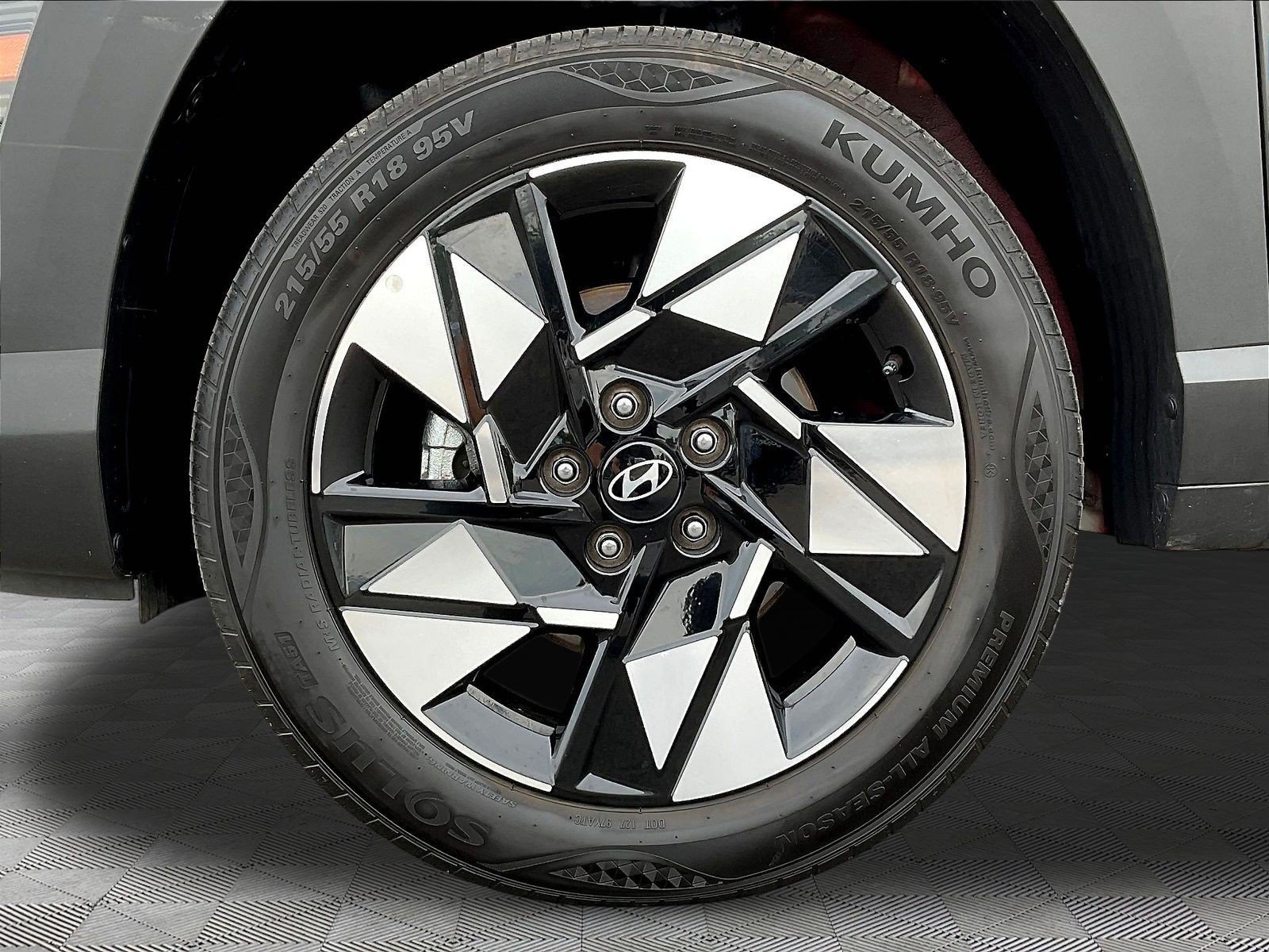 Certified 2025 Hyundai Kona SEL AWD/4WD image 33