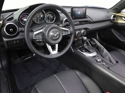 Used 2023 MAZDA MX-5 Miata Grand Touring RWD image 16