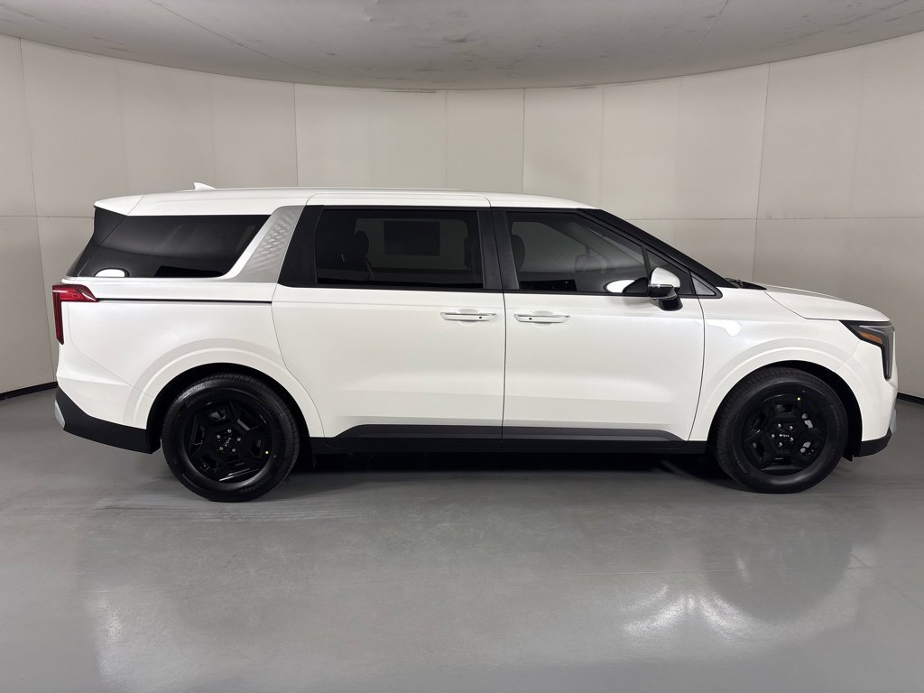 New 2026 Kia Carnival FWD image 9