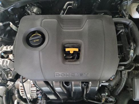 Used 2022 Kia Forte LXS w/ LXS Technology Package FWD image 30