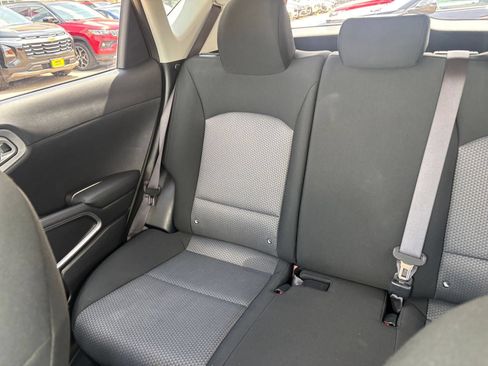 Used 2025 Kia Soul LX w/ LX Technology Package FWD image 37