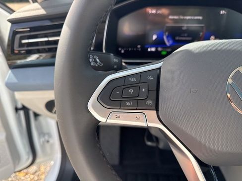 Certified 2025 Volkswagen Jetta SE image 15