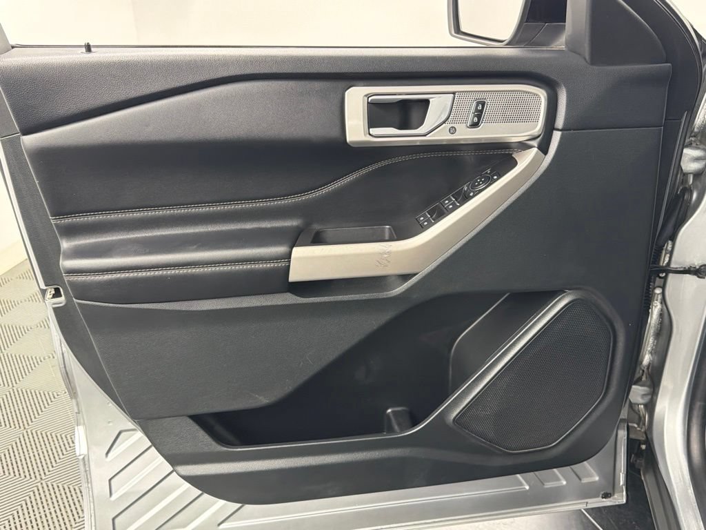 Used 2023 Ford Explorer Limited RWD image 19