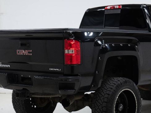 Used 2016 GMC Sierra 2500 Denali w/ Duramax Plus Package AWD/4WD image 14