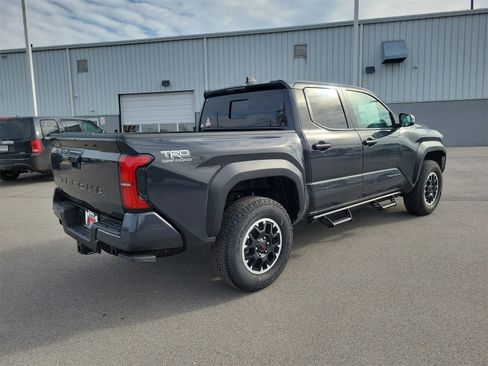 Certified 2025 Toyota Tacoma TRD Off-Road w/ TRD Off Road Upgrade Package image 4