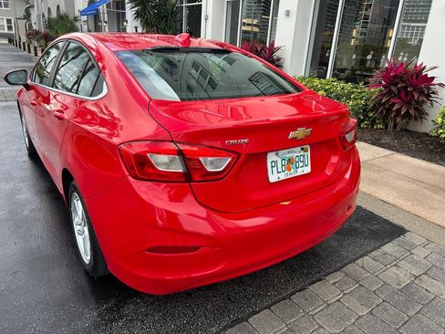 Used 2018 Chevrolet Cruze LT w/ LT Fleet Convenience Package image 6