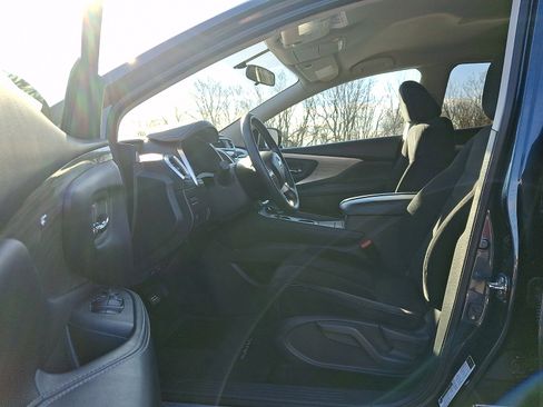 Used 2017 Nissan Murano S w/ Navigation Package image 14