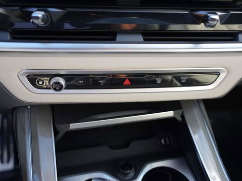 Used 2026 BMW X7 M60i image 22