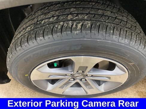 Used 2025 Honda Pilot EX-L image 16