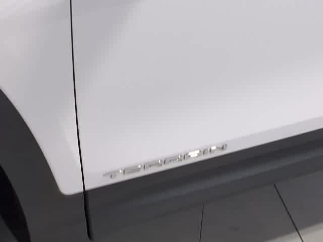 Used 2023 GMC Terrain SLE w/ Driver Convenience Package AWD/4WD image 13