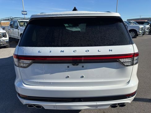 Used 2025 Lincoln Aviator Reserve w/ Equipment Group 201A image 6